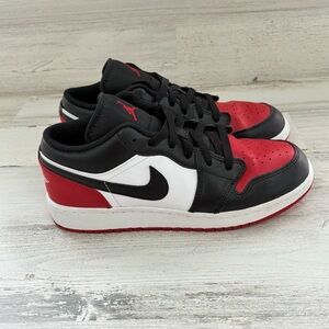 Nike Air Jordan Boys Size 6 Youth Jordan 1 Low Bred Toe 2.0 GS Low Top Lace Up